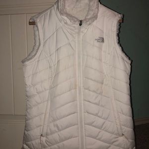 White north face vest
